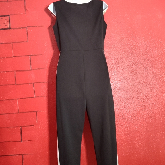 Black and white romper - Picture 3 of 4